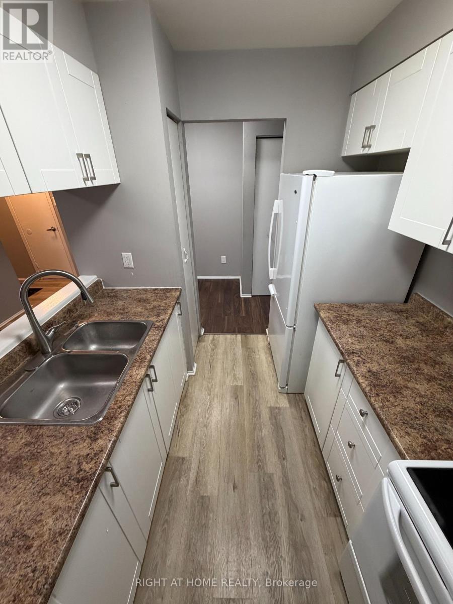 154 - 2570 Southvale Crescent, Ottawa, Ontario  K1B 5B6 - Photo 6 - X12639736