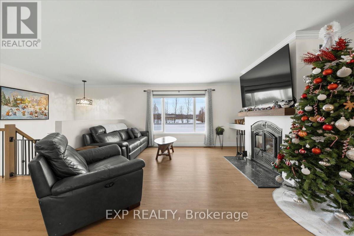 108 St Thomas Road, Russell, Ontario  K0A 3H0 - Photo 14 - X12639750