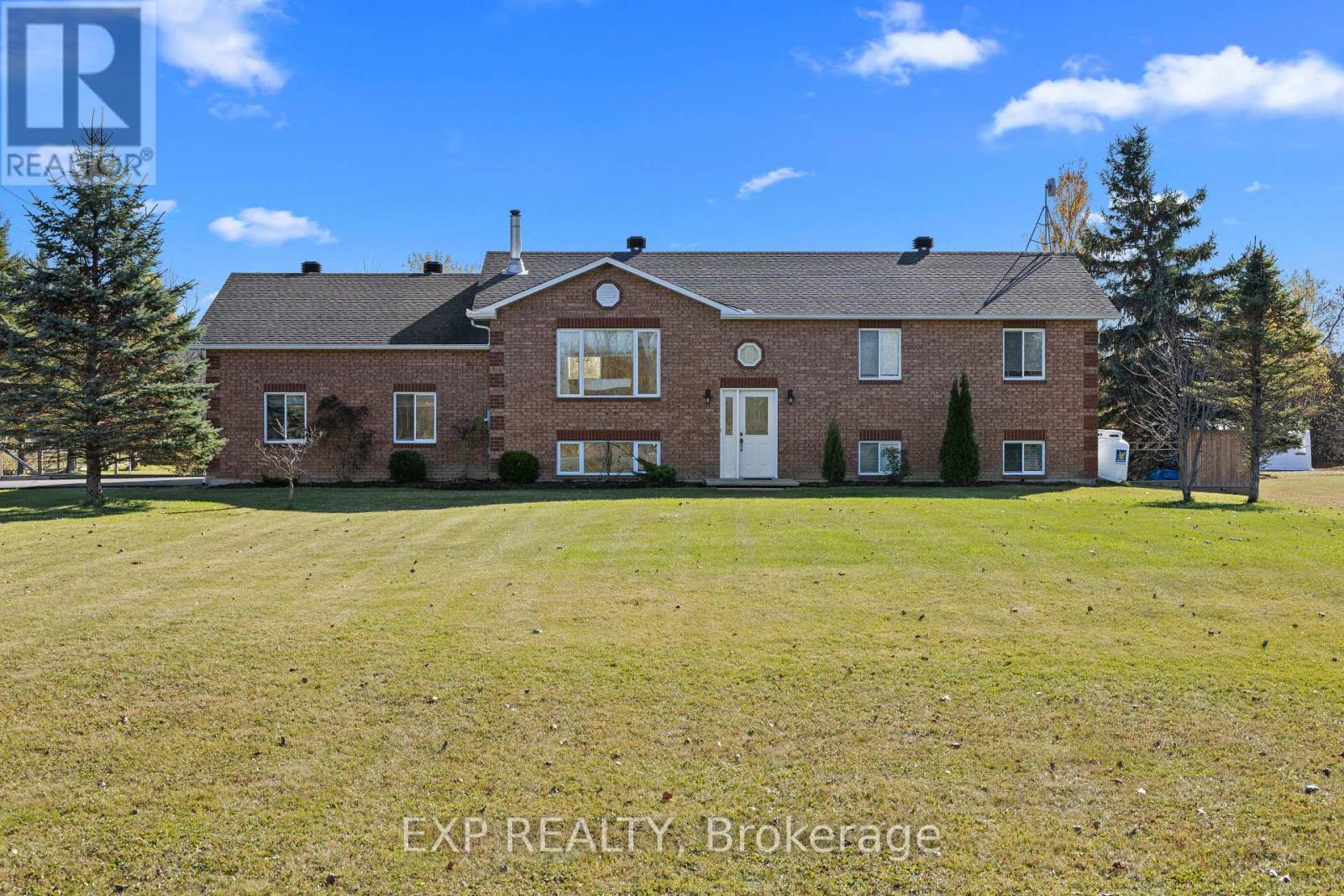 108 St Thomas Road, Russell, Ontario  K0A 3H0 - Photo 2 - X12639750