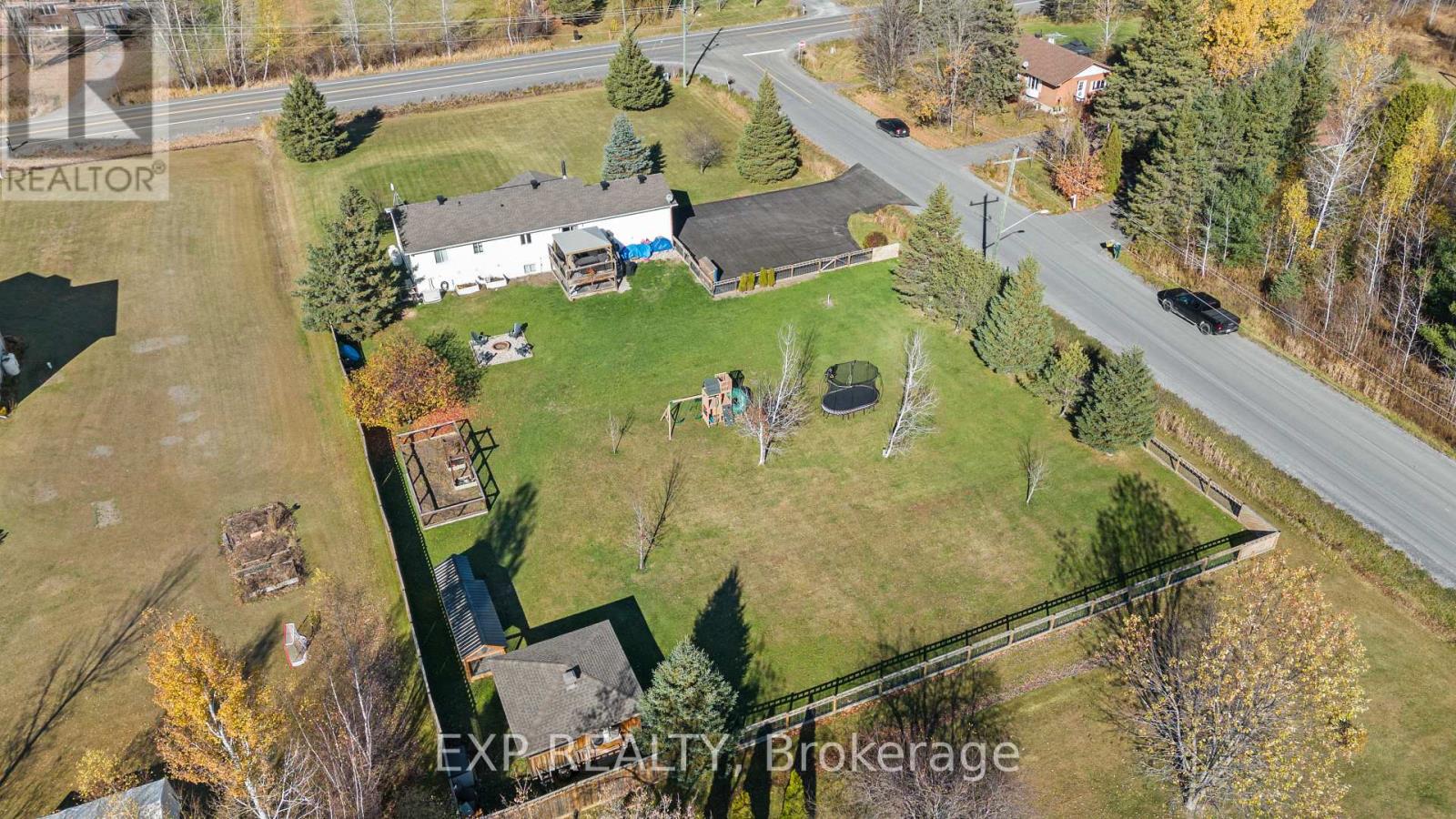108 St Thomas Road, Russell, Ontario  K0A 3H0 - Photo 40 - X12639750
