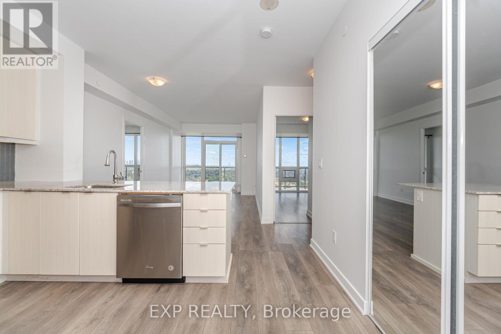 1205 - 4633 Glen Erin Drive, Mississauga, Ontario  L5M 7S1 - Photo 4 - W12637986