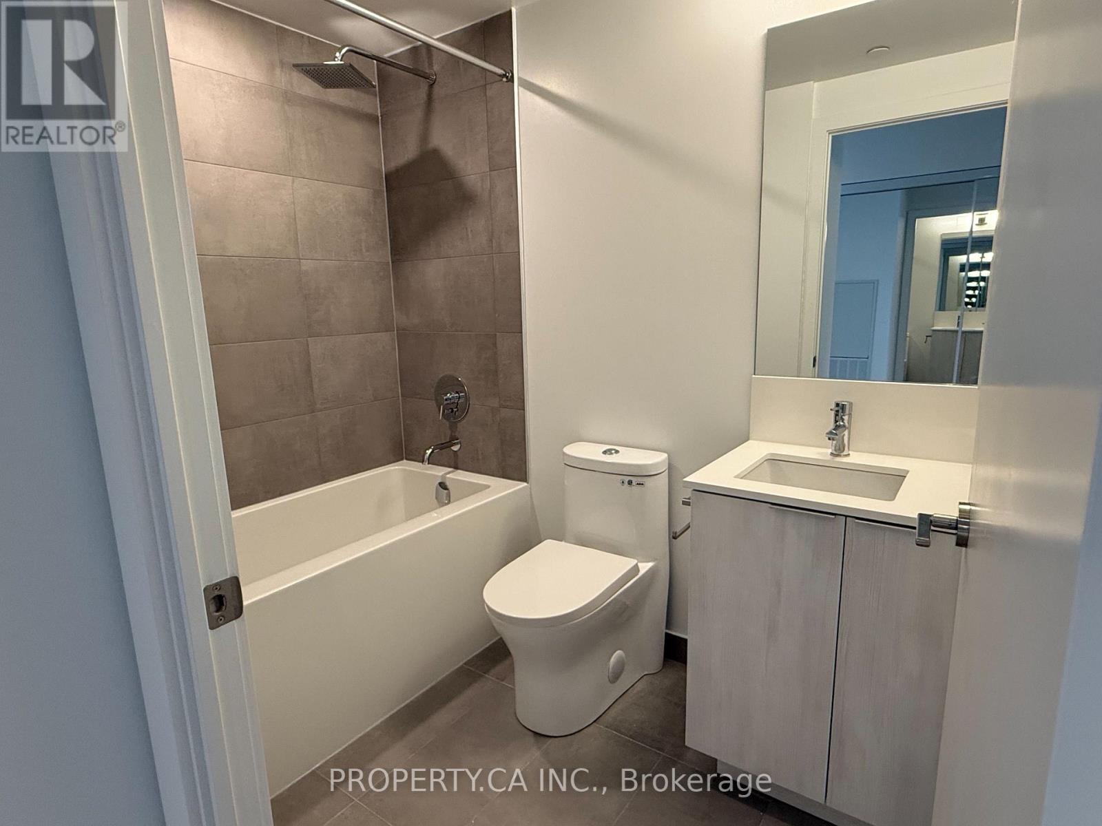 3116 - 8 Wellesley Street W, Toronto, Ontario  M4Y 0J5 - Photo 3 - C12639748