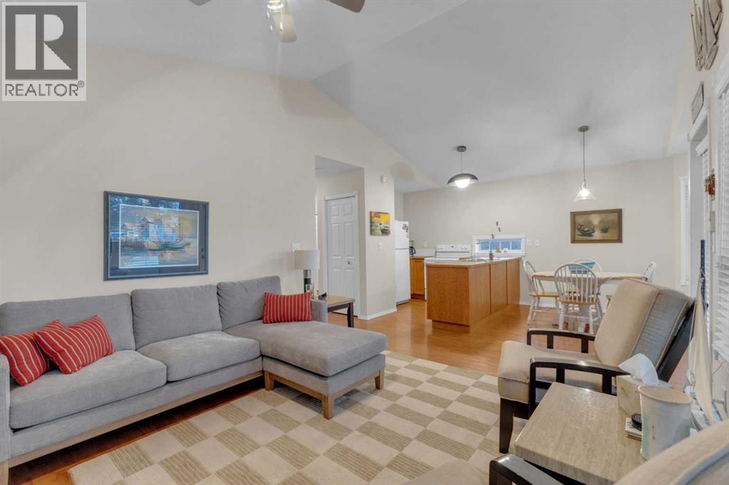 5003 36 Street, Sylvan Lake, Alberta T4S 1B2 - Photo 12 - A2273435