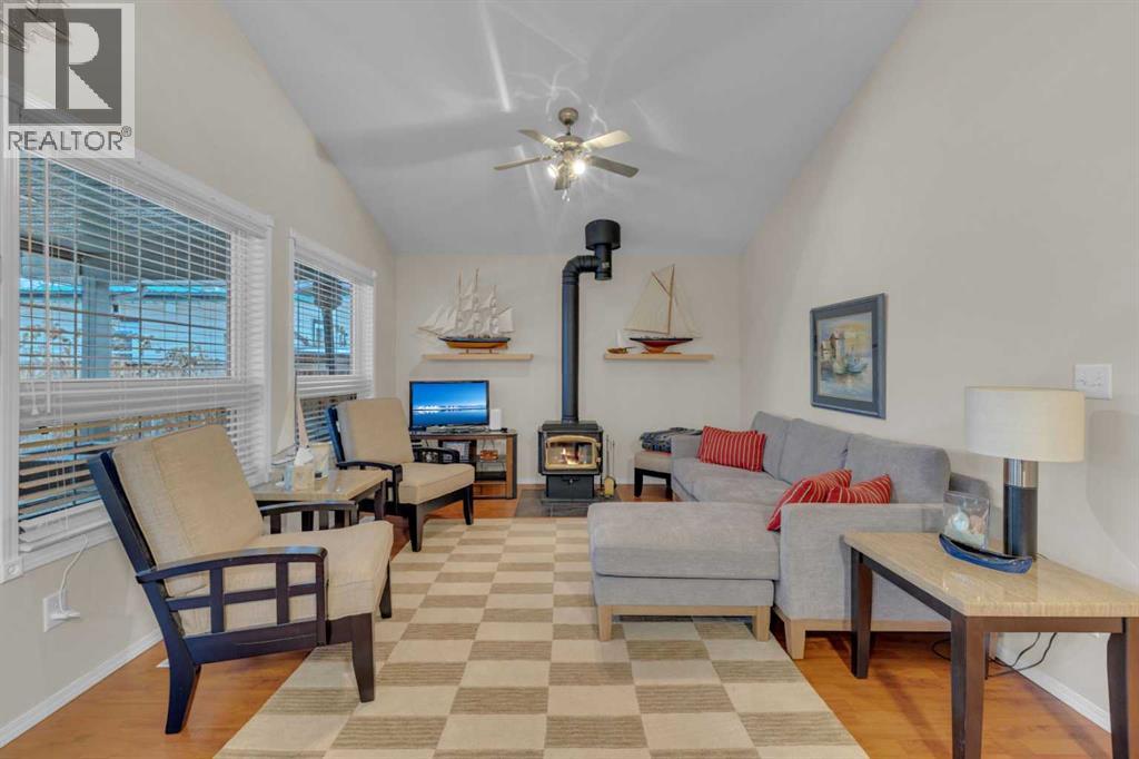 5003 36 Street, Sylvan Lake, Alberta T4S 1B2 - Photo 11 - A2273435