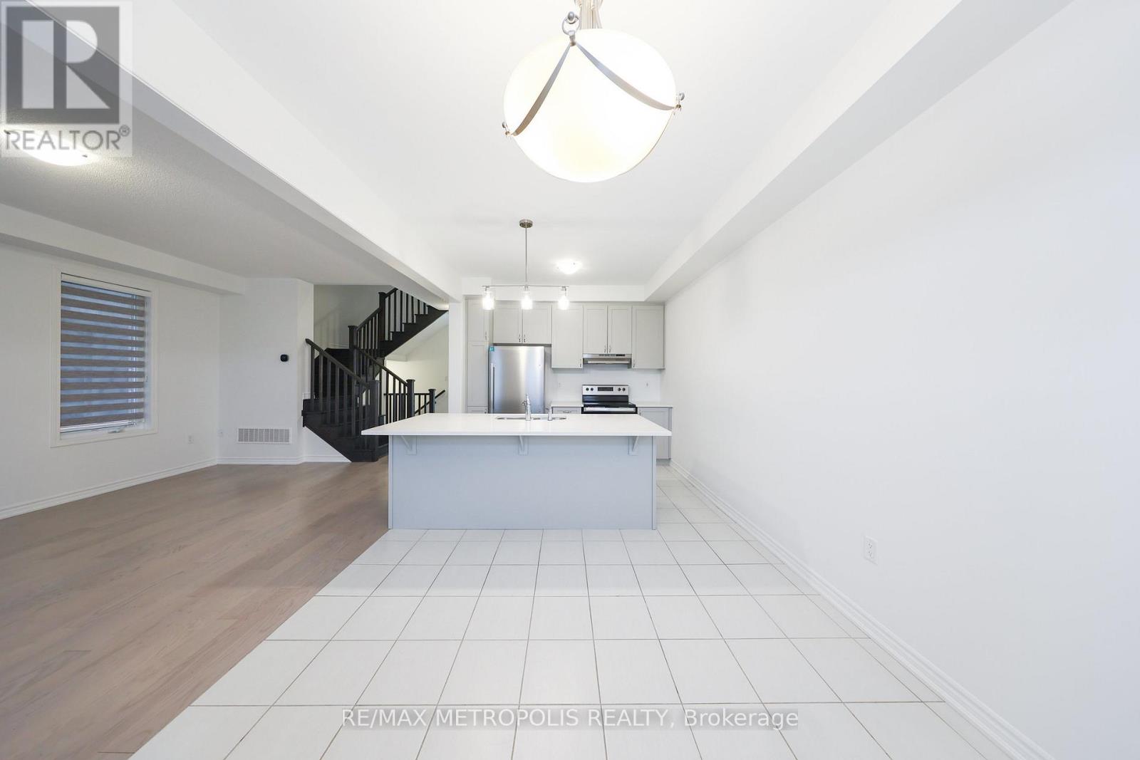 1493 Hawktail Path, Pickering, Ontario  L1X 0N9 - Photo 15 - E12639744