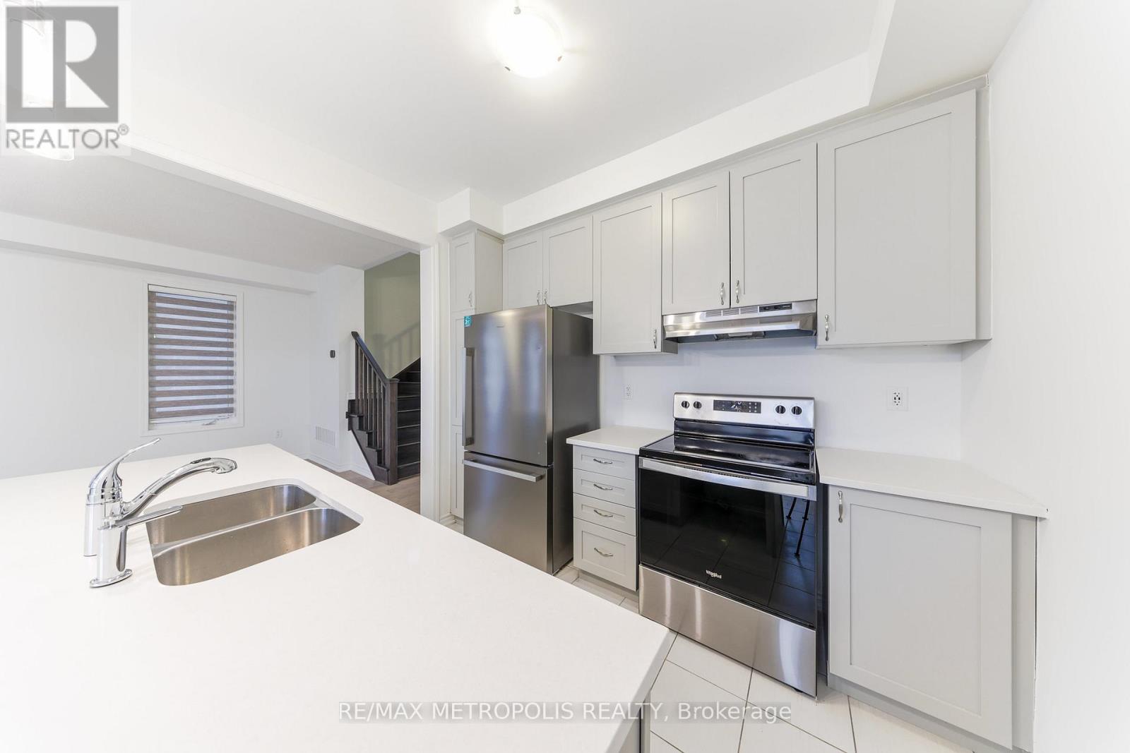 1493 Hawktail Path, Pickering, Ontario  L1X 0N9 - Photo 18 - E12639744