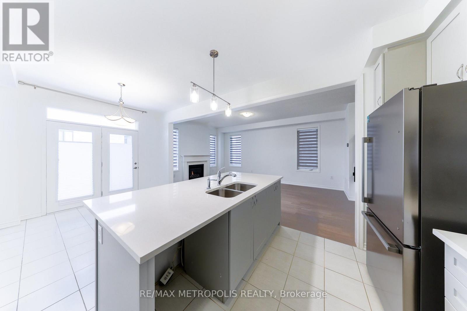 1493 Hawktail Path, Pickering, Ontario  L1X 0N9 - Photo 19 - E12639744