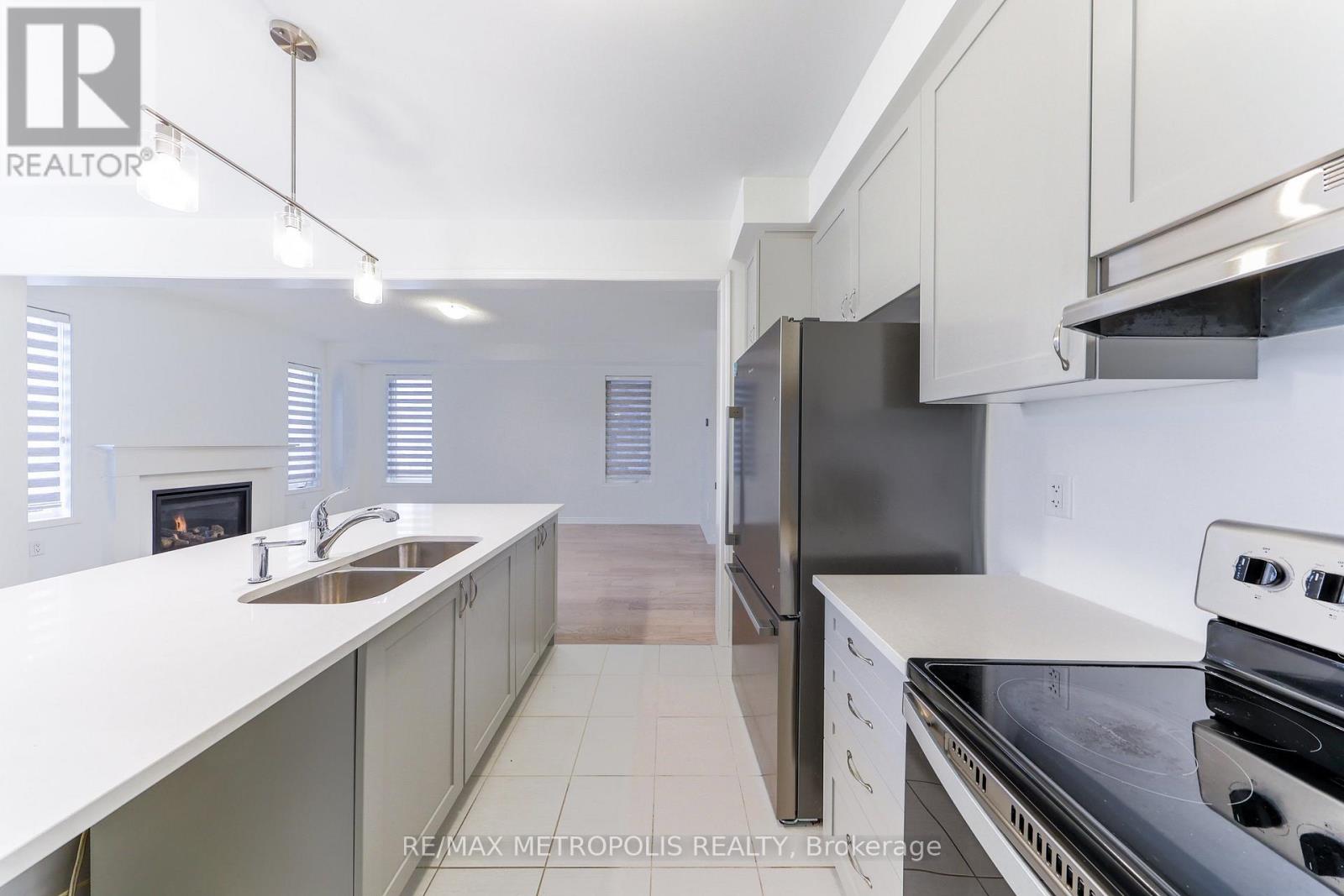 1493 Hawktail Path, Pickering, Ontario  L1X 0N9 - Photo 20 - E12639744