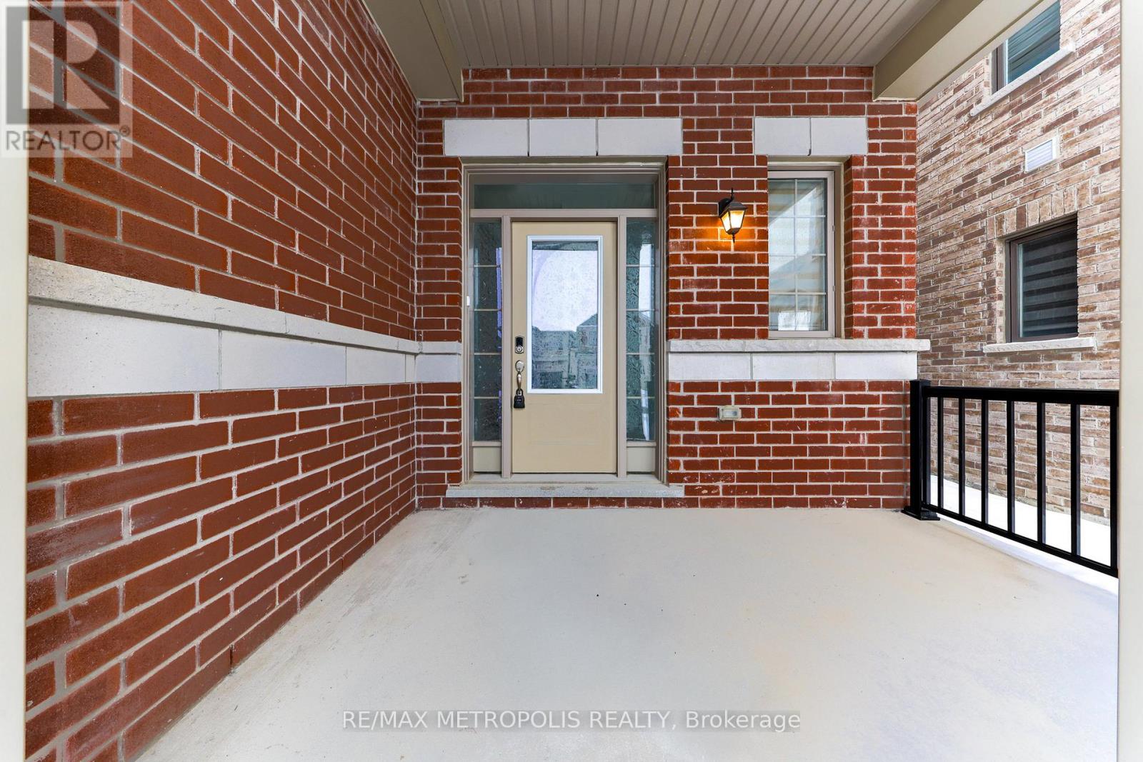 1493 Hawktail Path, Pickering, Ontario  L1X 0N9 - Photo 3 - E12639744