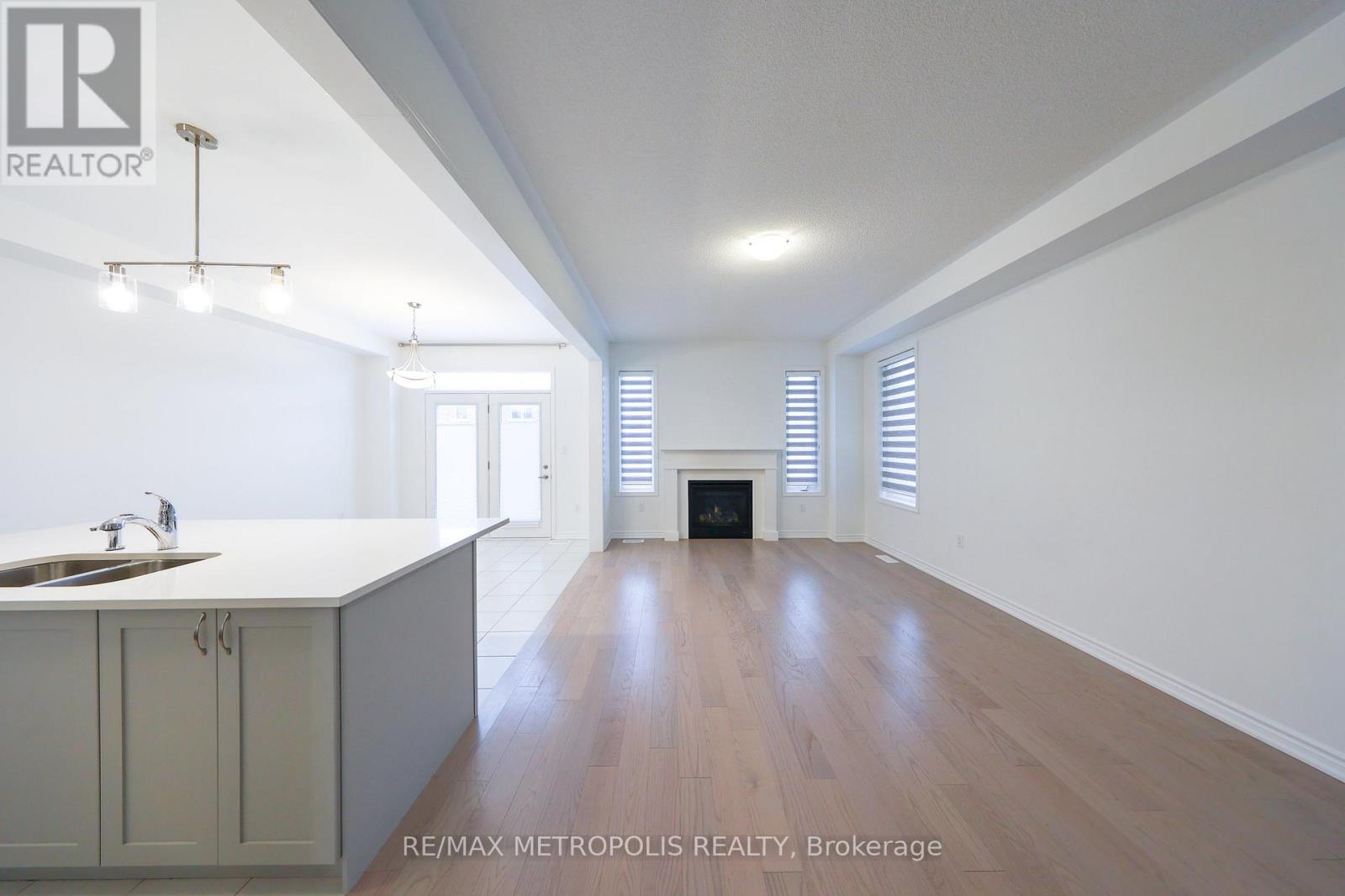 1493 Hawktail Path, Pickering, Ontario  L1X 0N9 - Photo 9 - E12639744