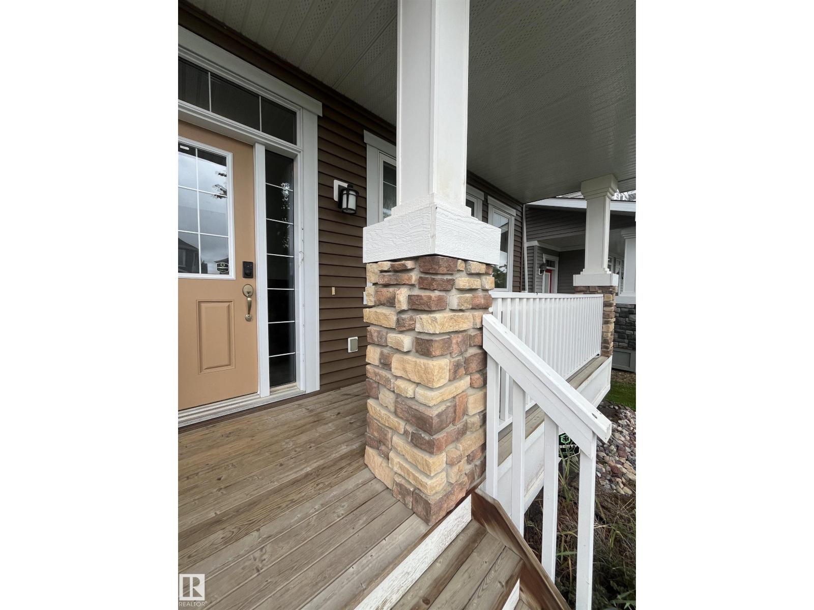 16464 15 Av Sw, Edmonton, Alberta  T6W 2Z7 - Photo 2 - E4468321