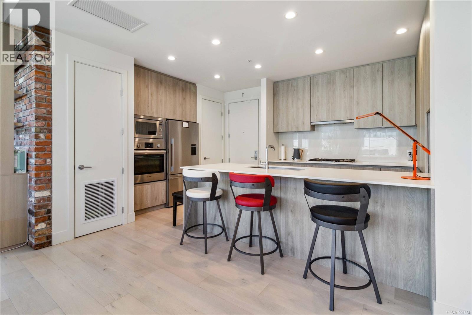 601 501 Park Pl, Esquimalt, British Columbia  V9A 0H3 - Photo 16 - 1021864