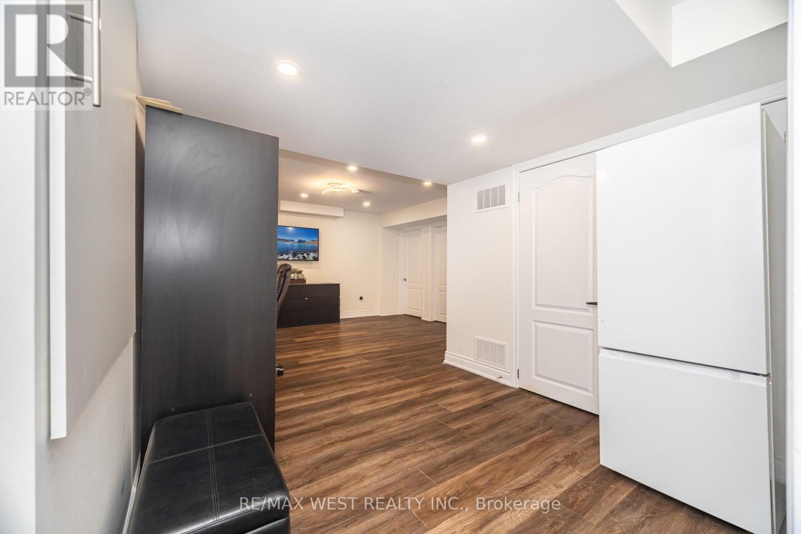 65 Elwin Road, Brampton, Ontario  L6X 5J7 - Photo 12 - W12639746