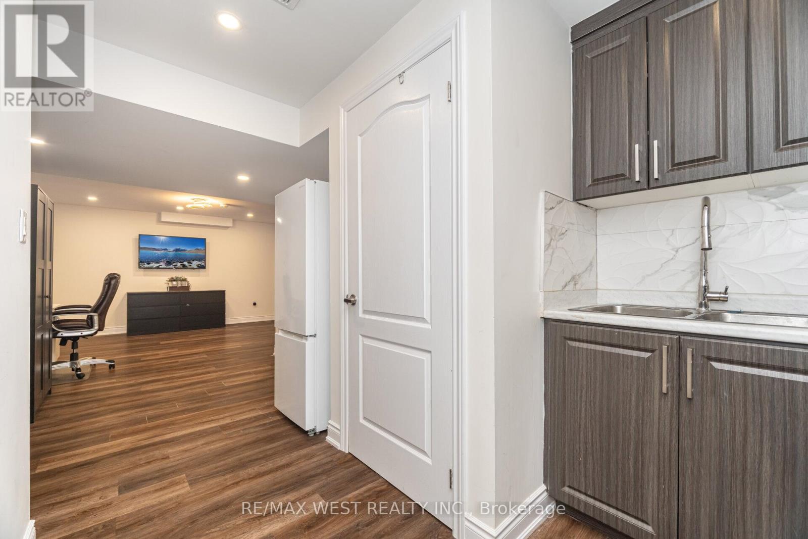 65 Elwin Road, Brampton, Ontario  L6X 5J7 - Photo 16 - W12639746