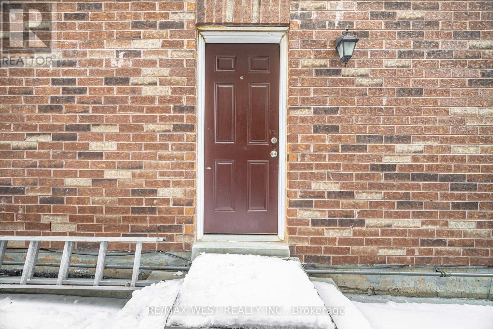 65 Elwin Road, Brampton, Ontario  L6X 5J7 - Photo 9 - W12639746