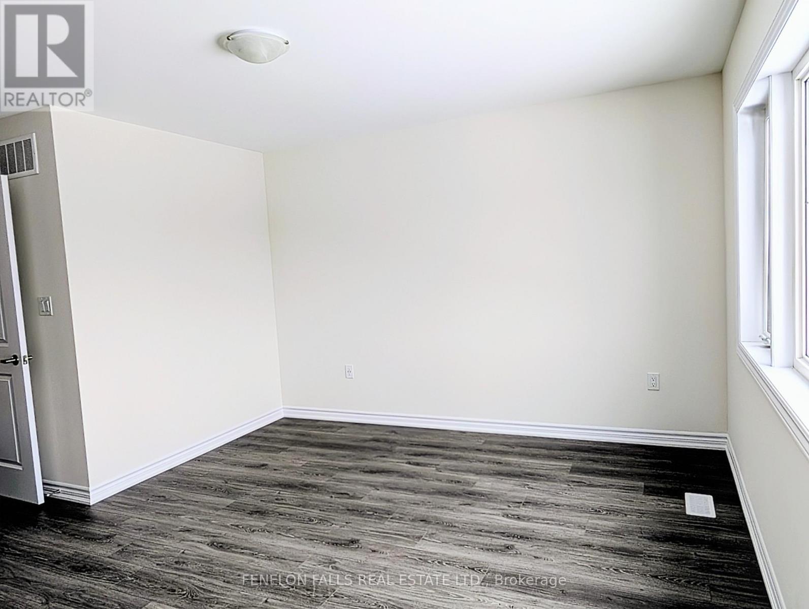 25 Hickey Lane, Kawartha Lakes, Ontario  K9V 0T3 - Photo 13 - X12639802