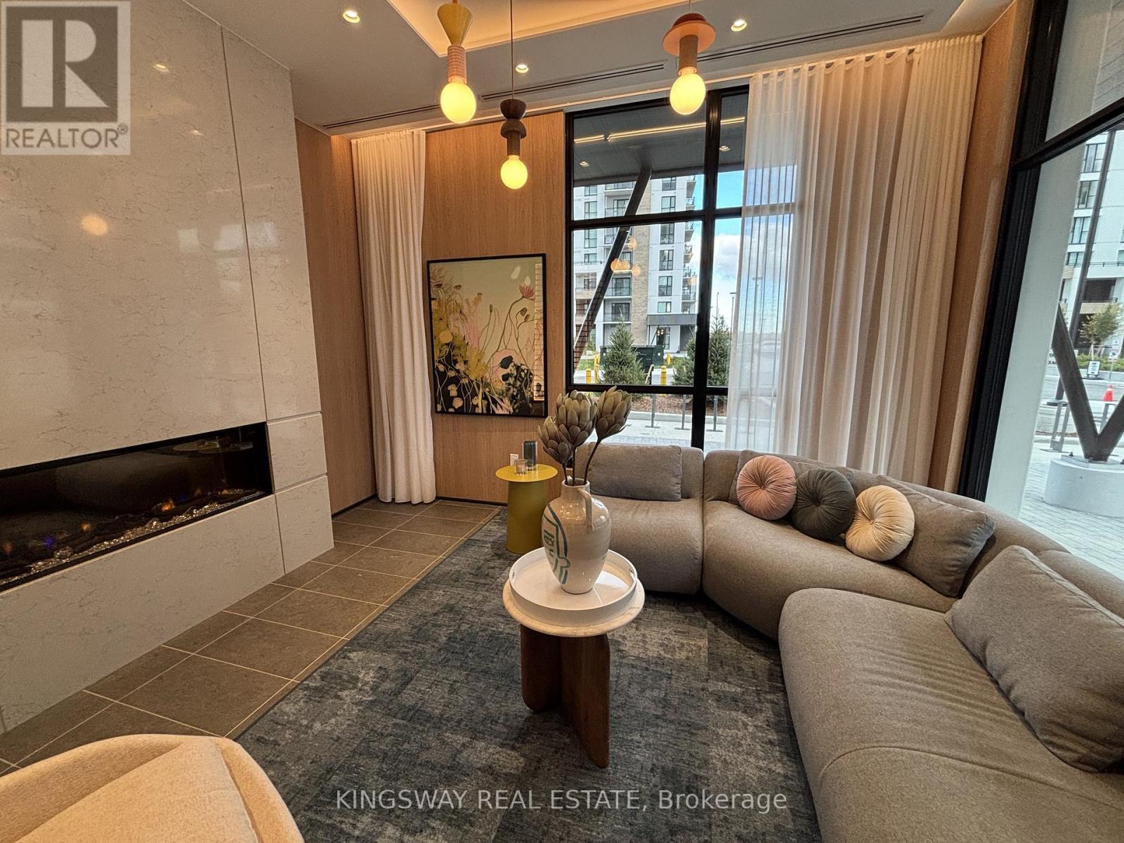 502 - 720 Whitlock Avenue, Milton, Ontario  L9E 1S2 - Photo 5 - W12635612