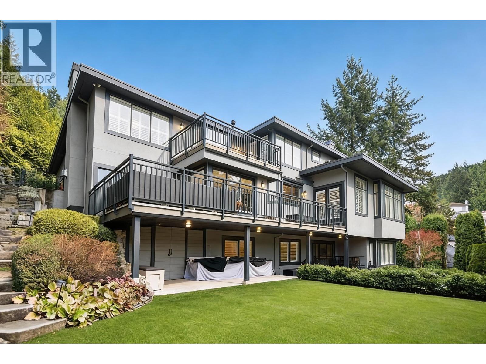4828 NORTHWOOD PLACE, West Vancouver, British Columbia