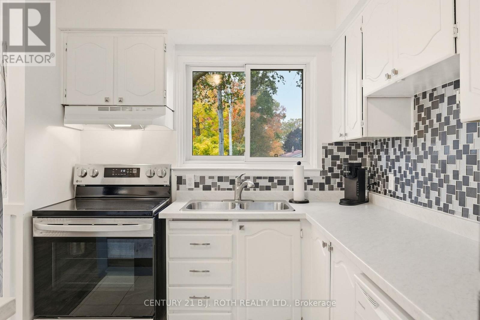 4 - 235 Steel Street, Barrie, Ontario  L4M 2H1 - Photo 10 - S12557784