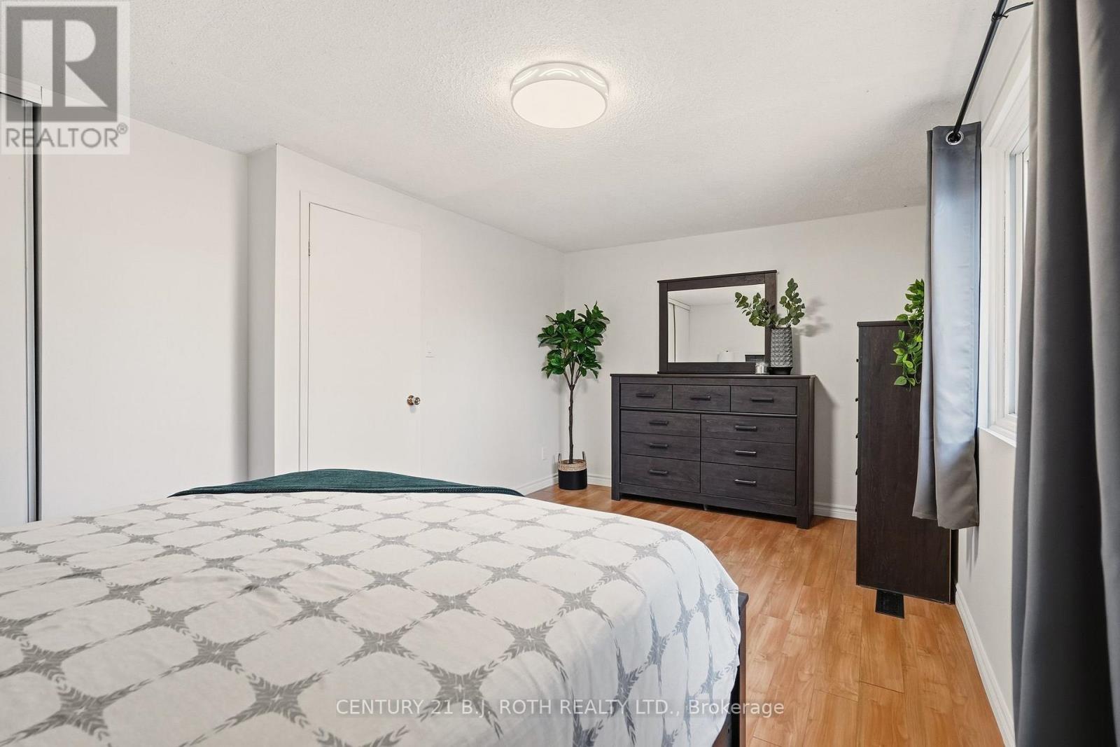 4 - 235 Steel Street, Barrie, Ontario  L4M 2H1 - Photo 23 - S12557784