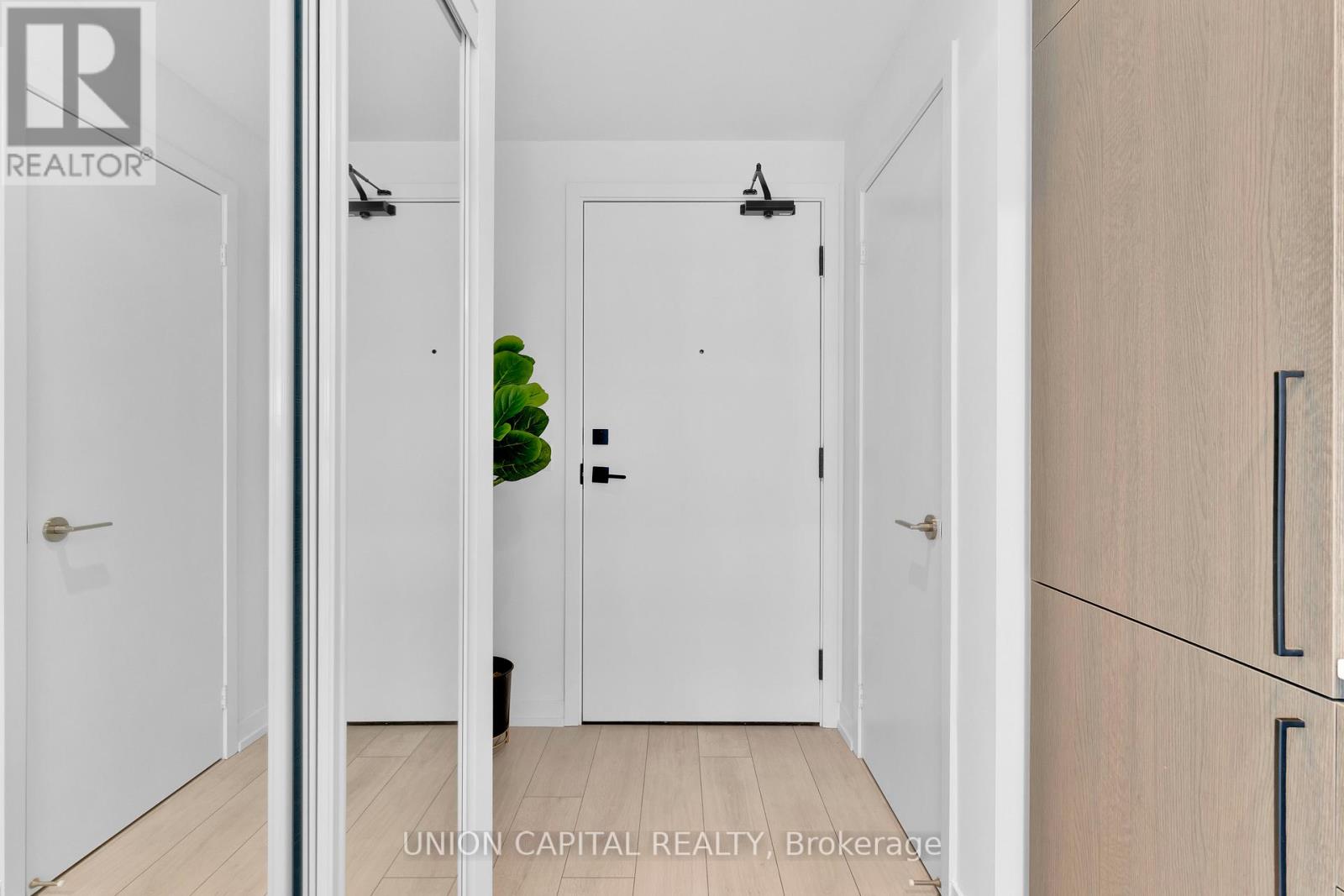 4606 - 55 Mercer Street, Toronto, Ontario M5V 0W4 - Photo 4 - C12639772