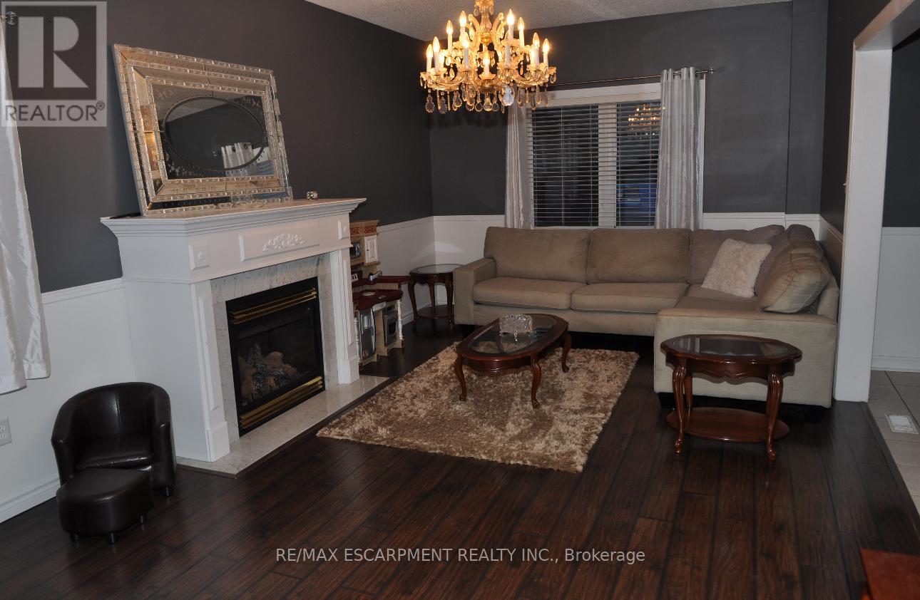 52 Arlington Drive, Georgina, Ontario  L4P 4H6 - Photo 2 - N12639768