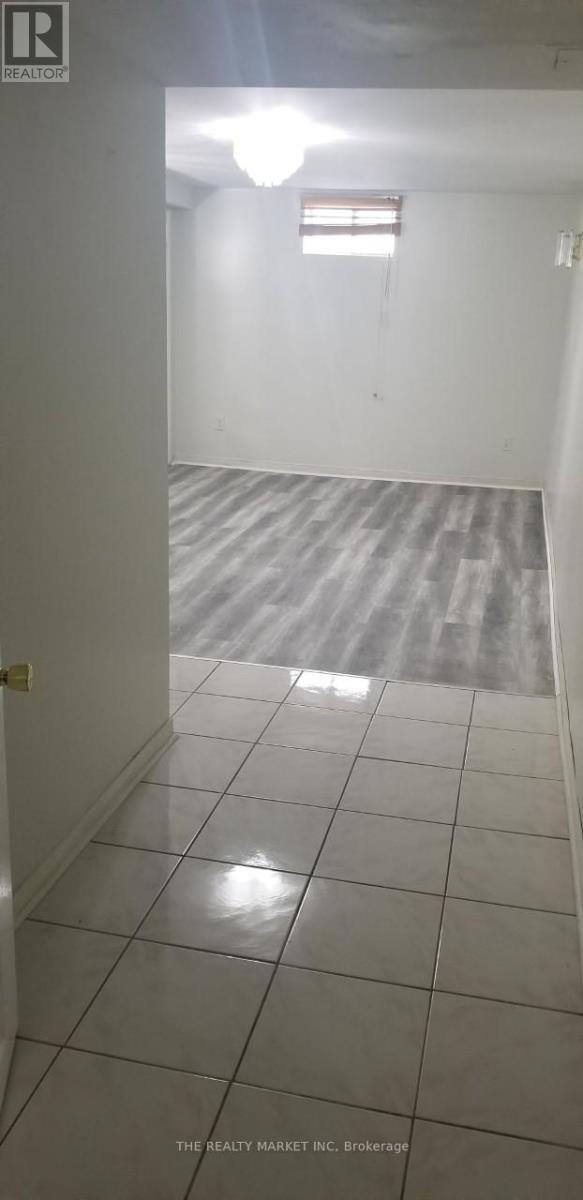 Unknown Address, ,     - Photo 3 - N12639784