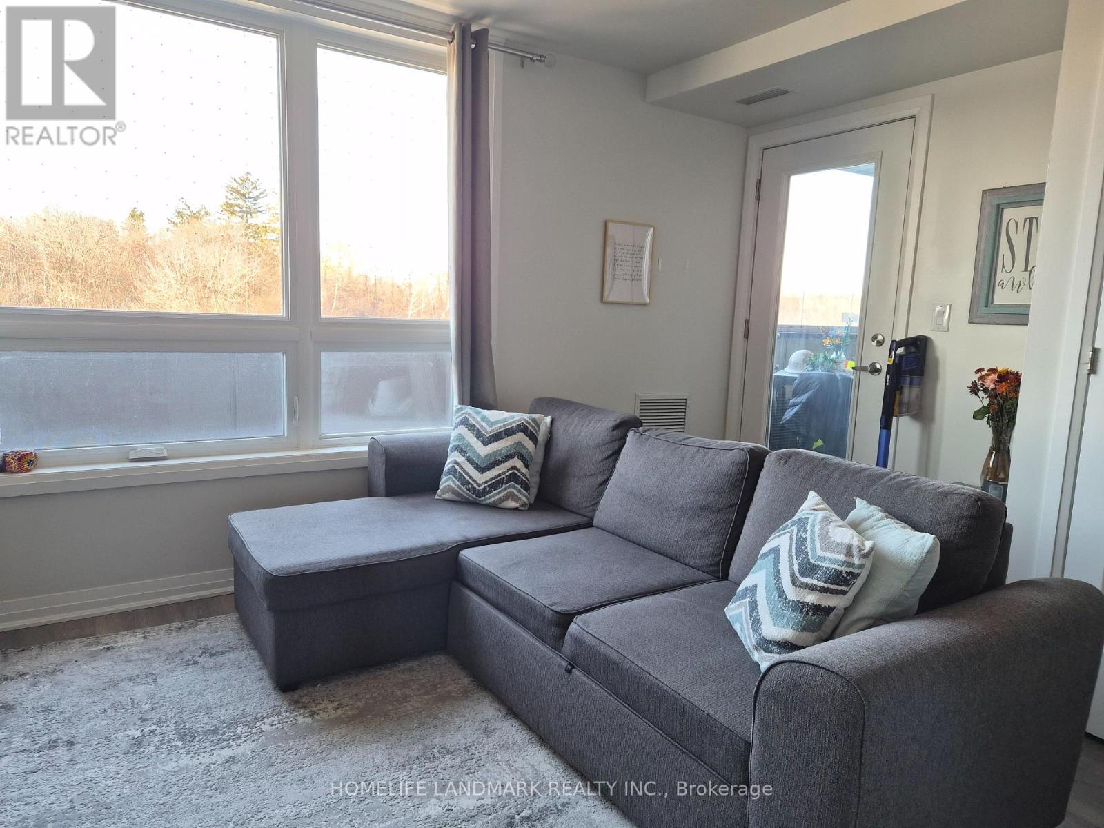 213 - 2 Adam Sellers Street, Markham, Ontario  L6B 1P2 - Photo 5 - N12639798