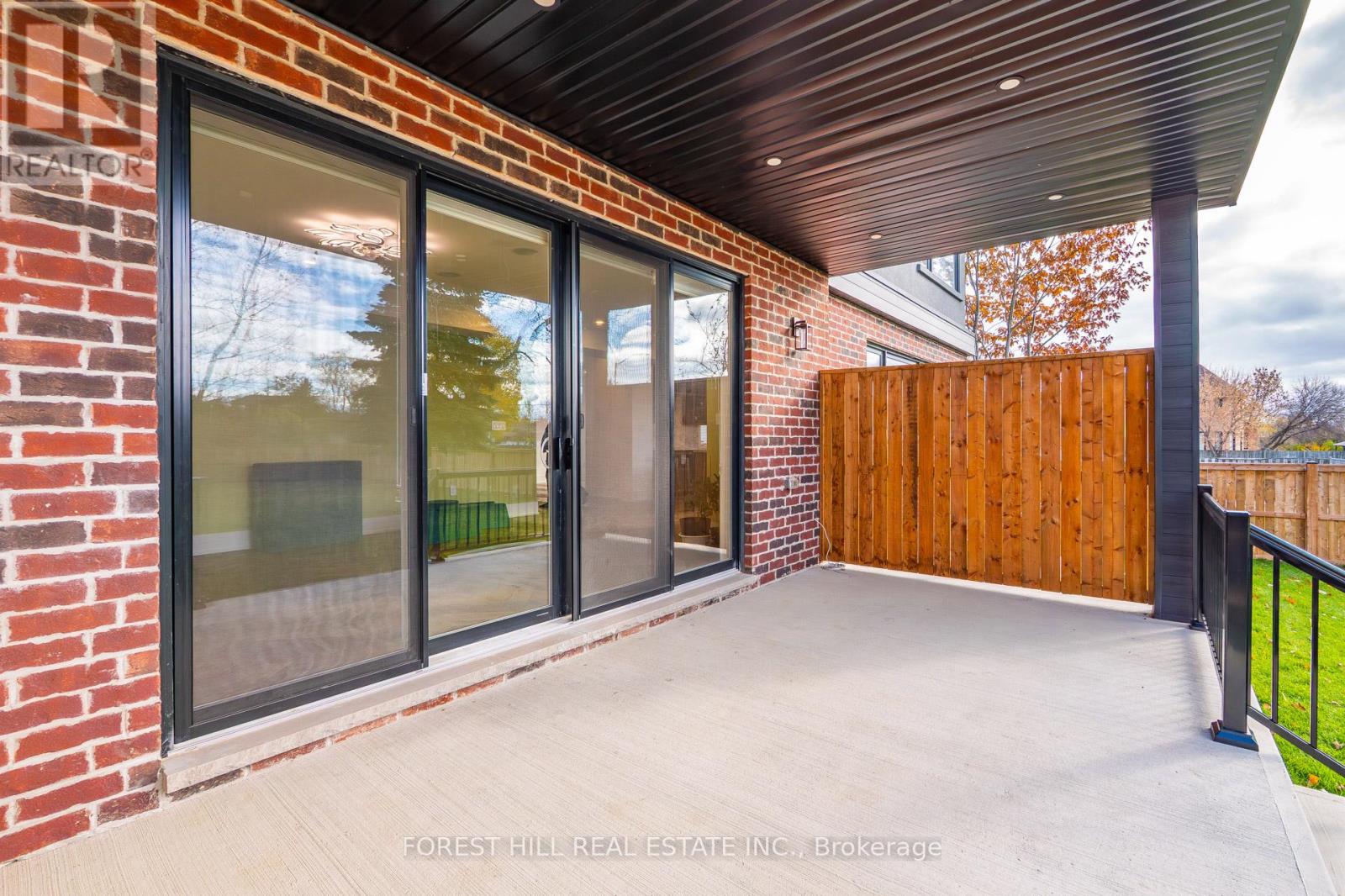 3474 Joan Drive, Mississauga, Ontario  L5B 1T5 - Photo 11 - W12639674