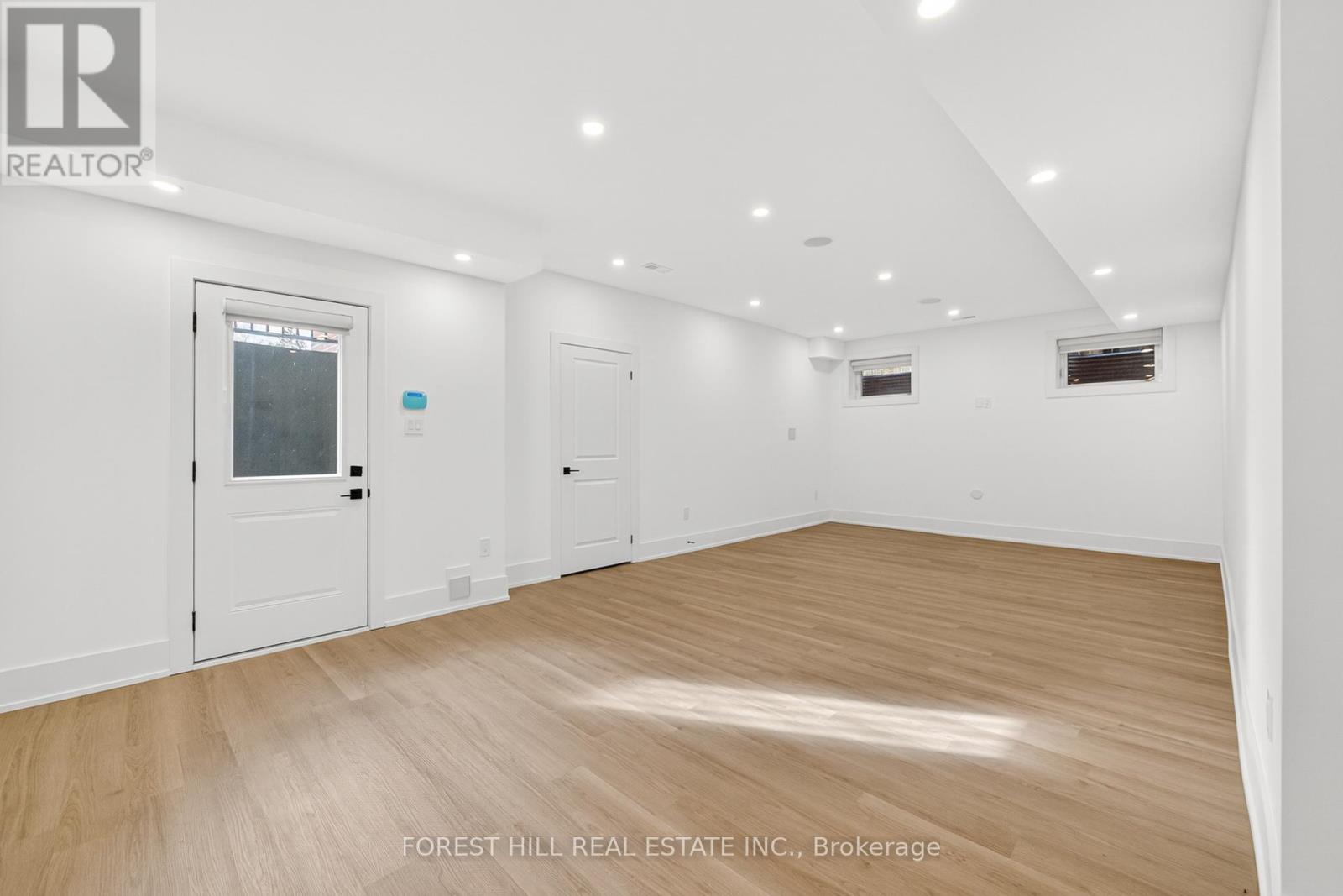 3474 Joan Drive, Mississauga, Ontario  L5B 1T5 - Photo 32 - W12639674