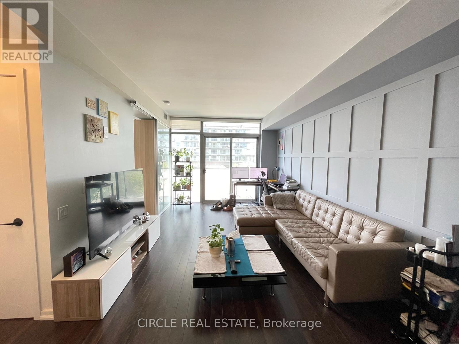 309 - 103 The Queensway Avenue N, Toronto, Ontario  M6S 5B3 - Photo 4 - W12639782