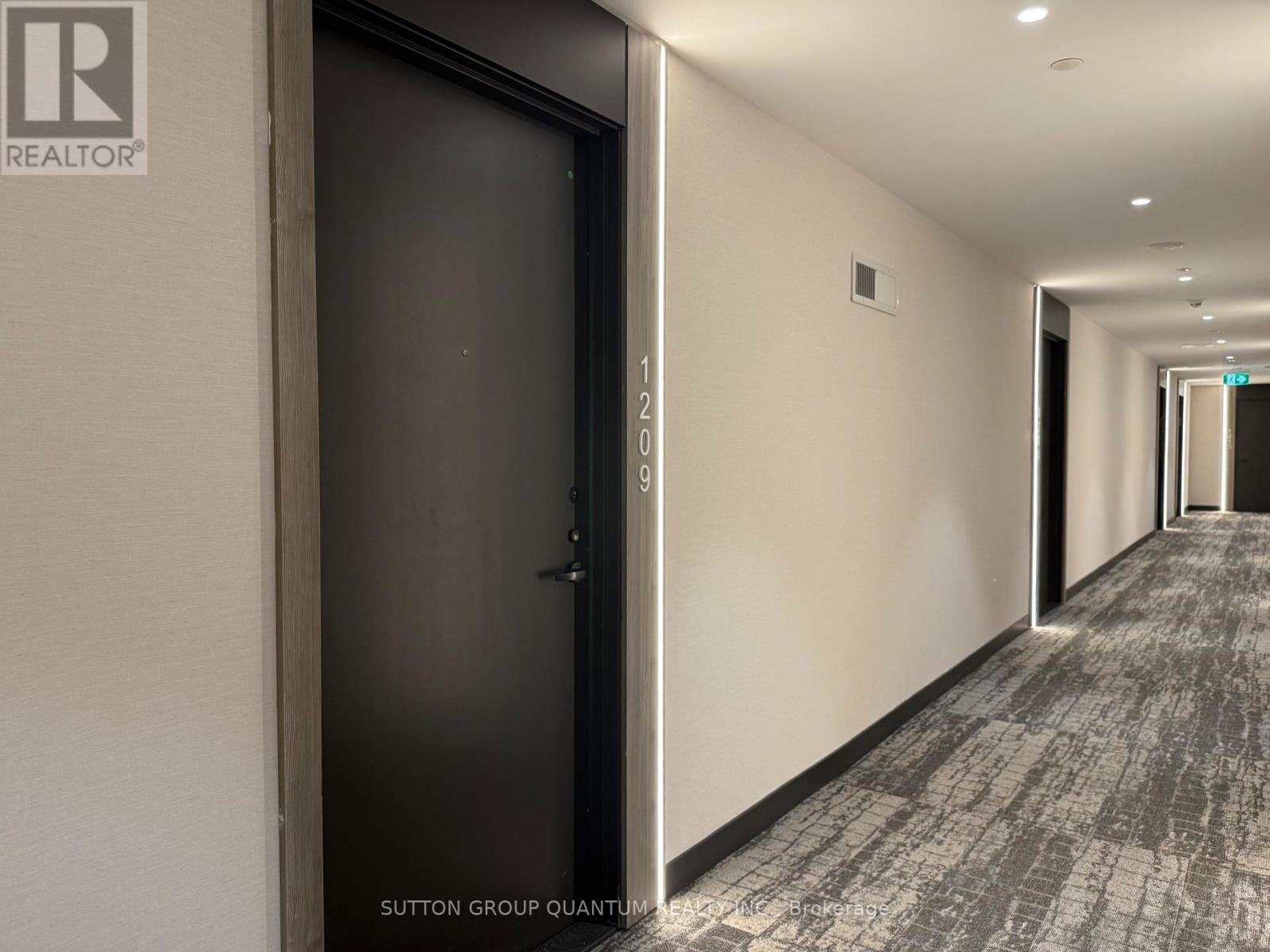 1209 - 220 Missinnihe Way, Mississauga, Ontario  L5H 0A9 - Photo 3 - W12639796