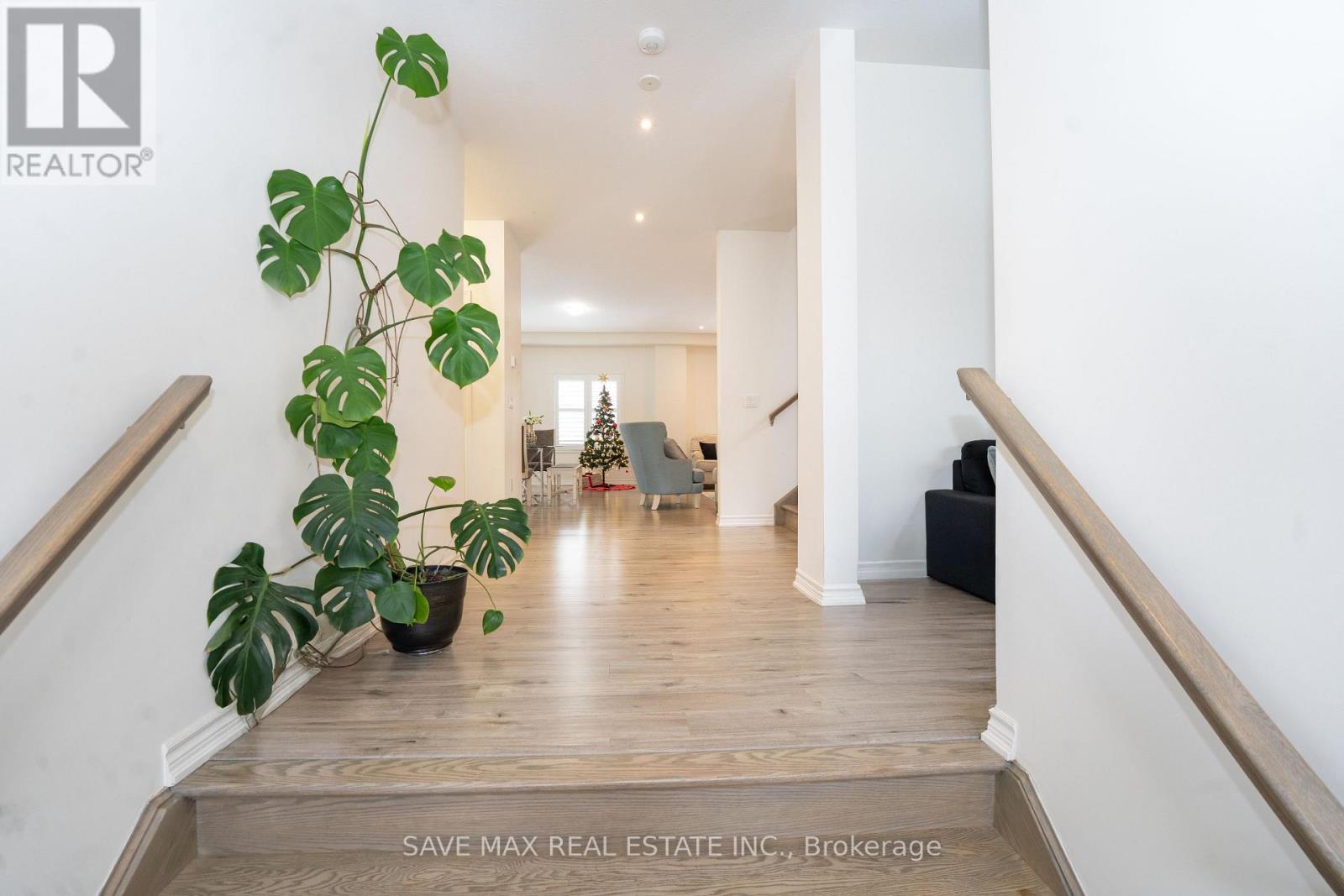 11 Peterson Street, Blandford-Blenheim, Ontario  N0J 1G0 - Photo 7 - X12639790