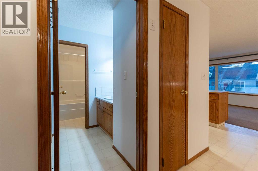 1103 12 Street S, Lethbridge, Alberta  T1K 7S6 - Photo 14 - A2275426