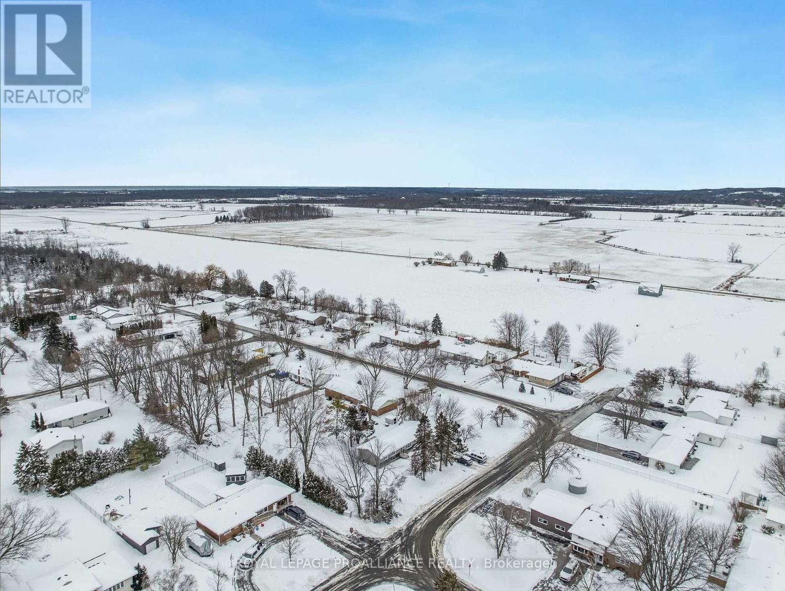 17 Chrisval Avenue, Quinte West, Ontario  K8V 5P7 - Photo 8 - X12639836