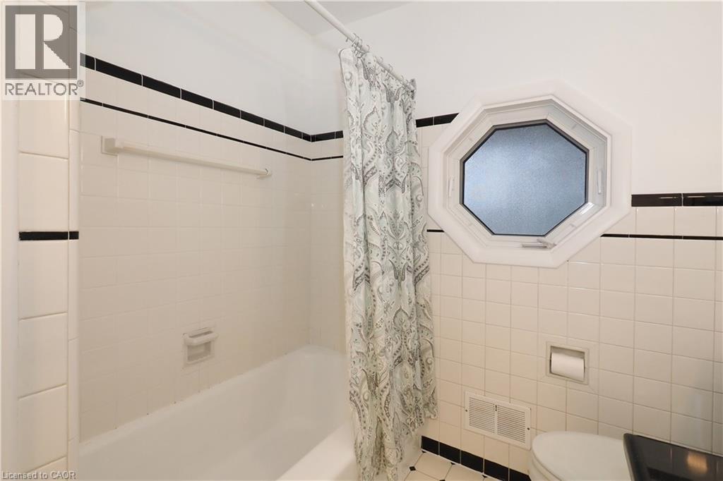 296 Dumfries Avenue, Kitchener, Ontario  N2H 2E8 - Photo 17 - 40788673