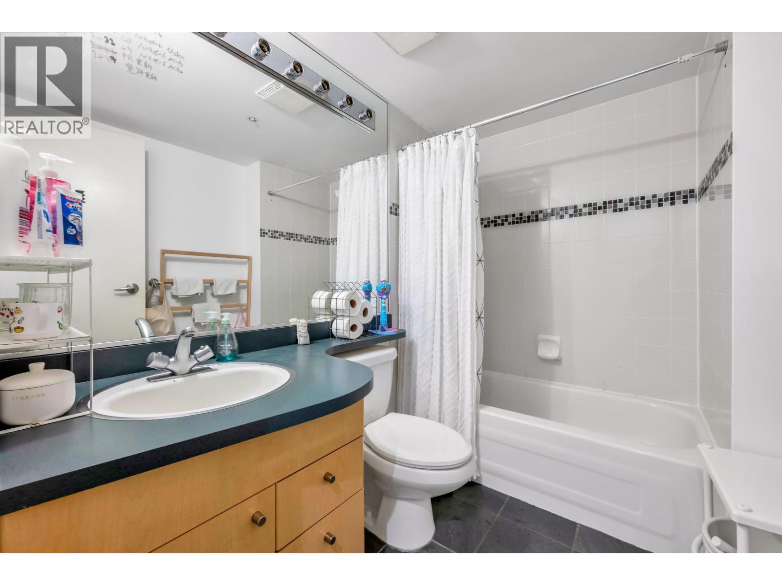 1001 1009 Expo Boulevard, Vancouver, British Columbia  V6Z 3A2 - Photo 18 - R3073115