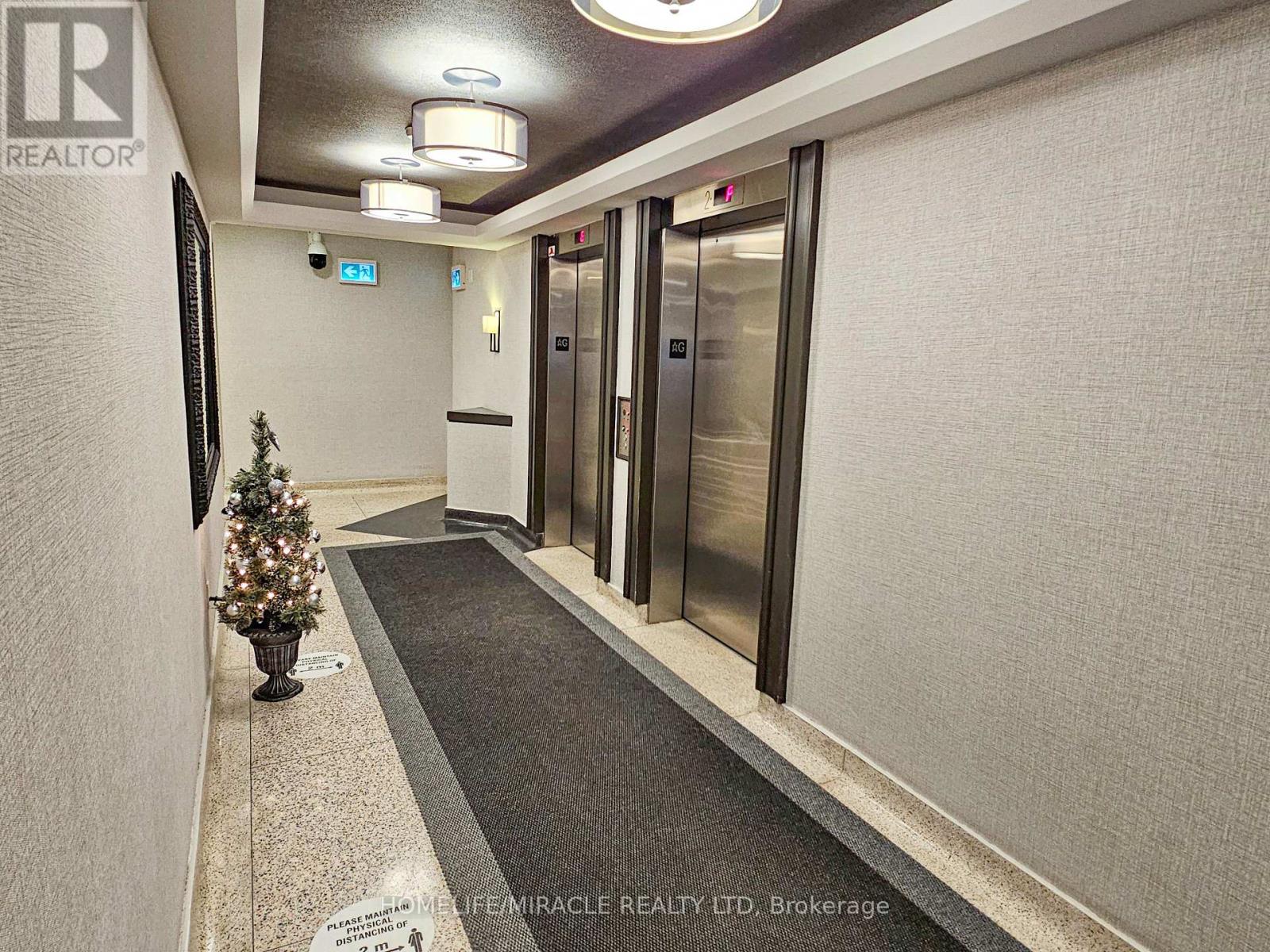 1206 - 12 Laurelcrest Street, Brampton, Ontario  L6S 5Y4 - Photo 3 - W12639740