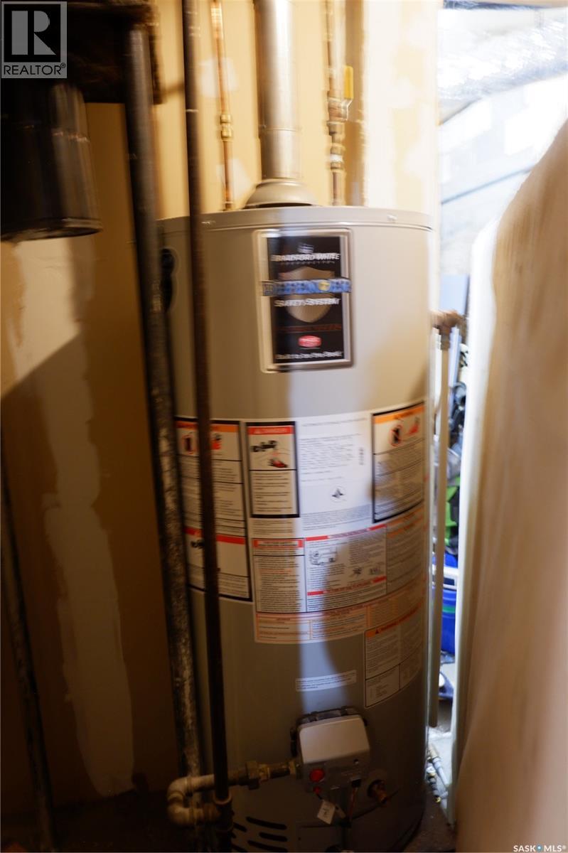 568 Stadacona Street W, Moose Jaw, Saskatchewan  S6H 1Z9 - Photo 34 - SK025754