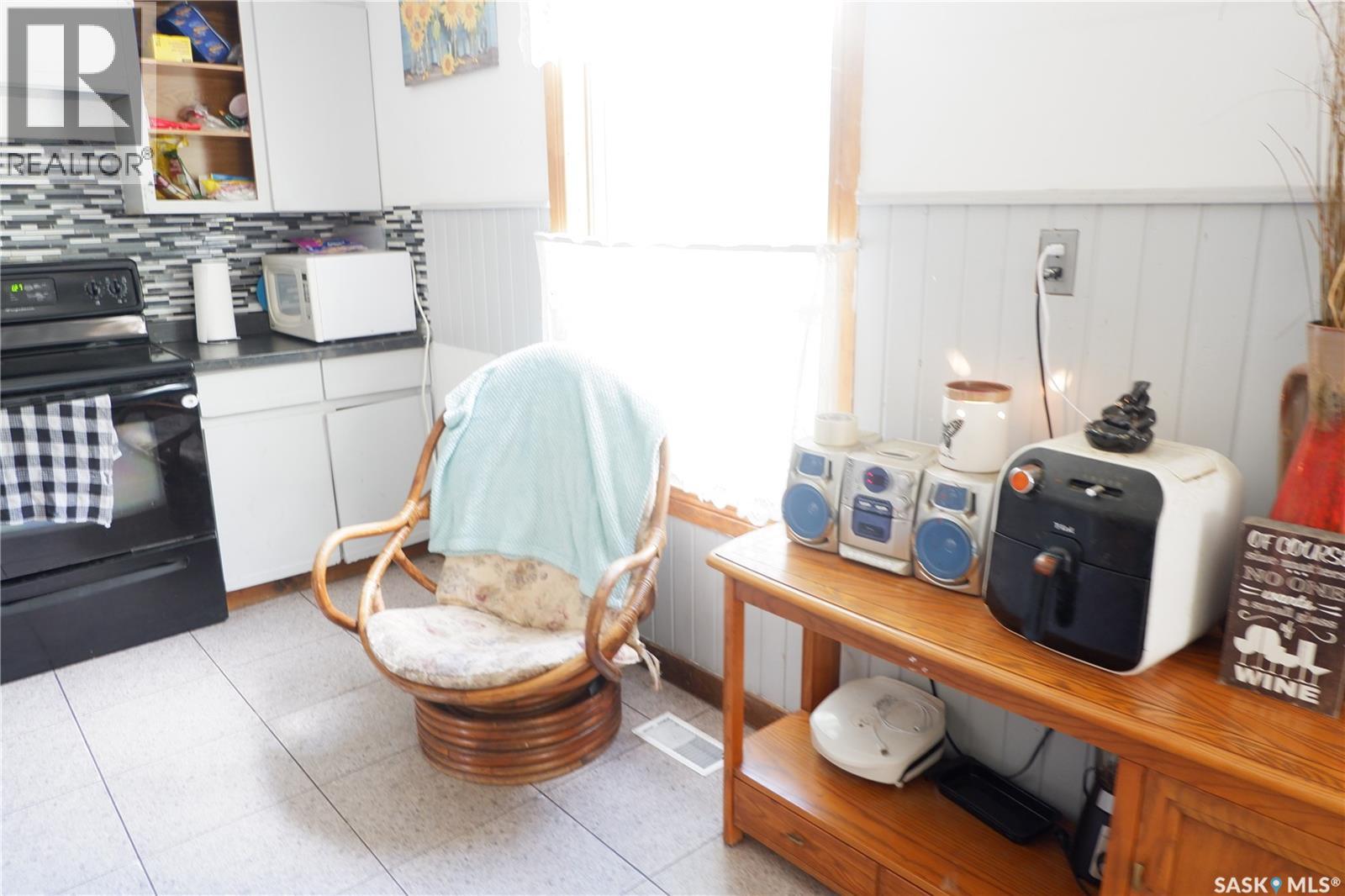 568 Stadacona Street W, Moose Jaw, Saskatchewan  S6H 1Z9 - Photo 5 - SK025754