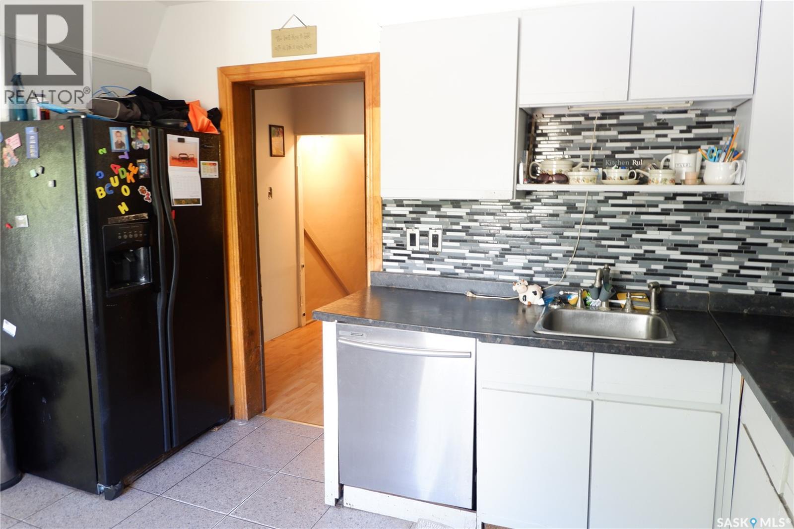 568 Stadacona Street W, Moose Jaw, Saskatchewan  S6H 1Z9 - Photo 8 - SK025754