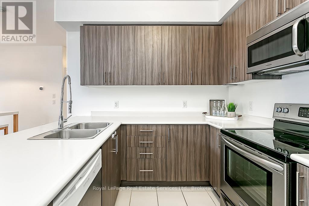 204 - 276 Gatwick Drive, Oakville, Ontario  L6H 0K8 - Photo 10 - W12639834