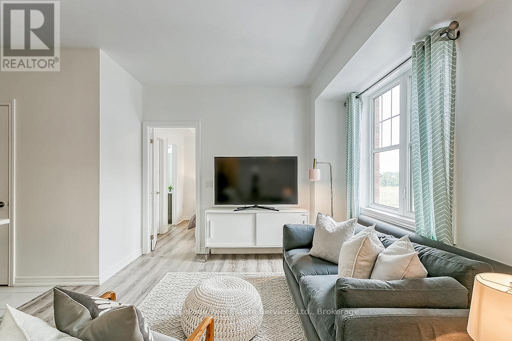 204 - 276 Gatwick Drive, Oakville, Ontario  L6H 0K8 - Photo 14 - W12639834