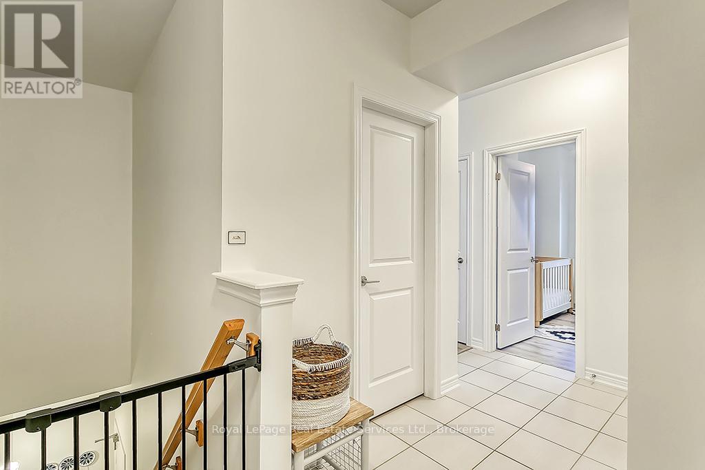 204 - 276 Gatwick Drive, Oakville, Ontario  L6H 0K8 - Photo 6 - W12639834