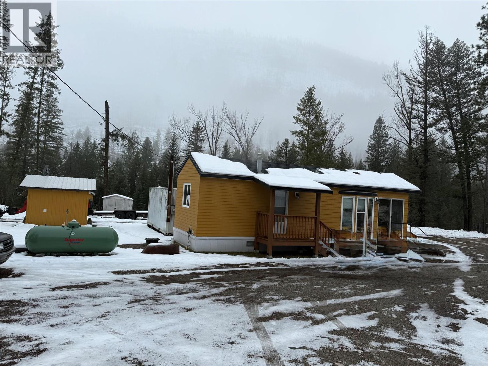 2955 33 Highway, Westbridge, British Columbia  V0H 1Y0 - Photo 5 - 10371111