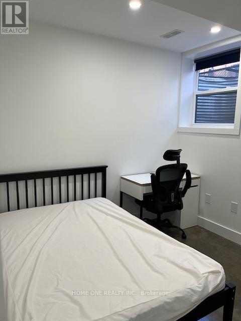 B04 - 35 Denison Avenue, Toronto, Ontario  M5T 2M6 - Photo 4 - C12639822