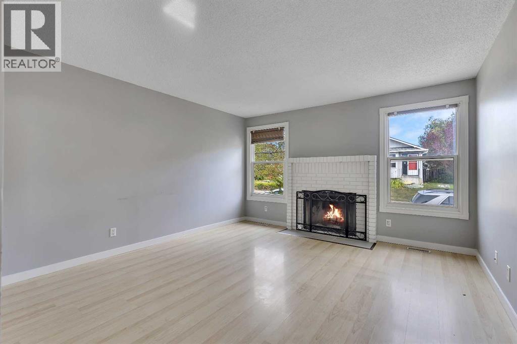 164 Deerview Way Se, Calgary, Alberta  T2J 6K3 - Photo 4 - A2263459