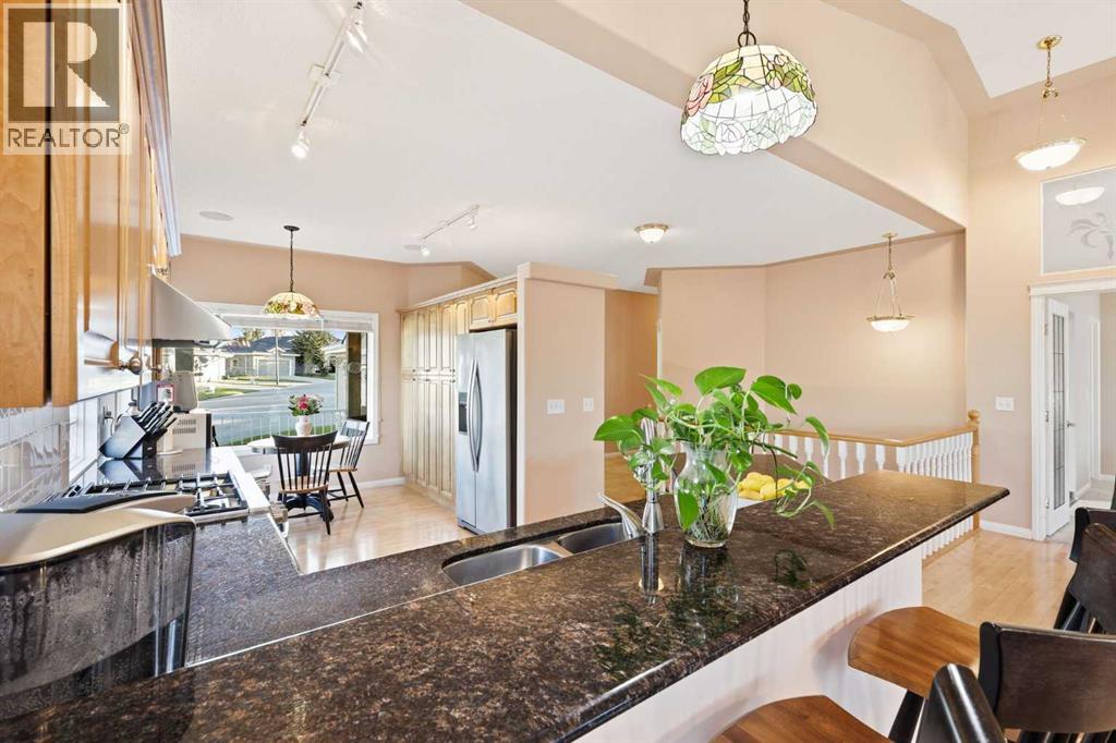 98 Mt Alberta Manor Se, Calgary, Alberta  T2Z 3J4 - Photo 11 - A2270128