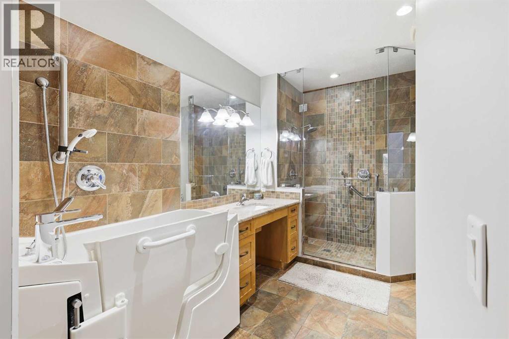 98 Mt Alberta Manor Se, Calgary, Alberta  T2Z 3J4 - Photo 26 - A2270128