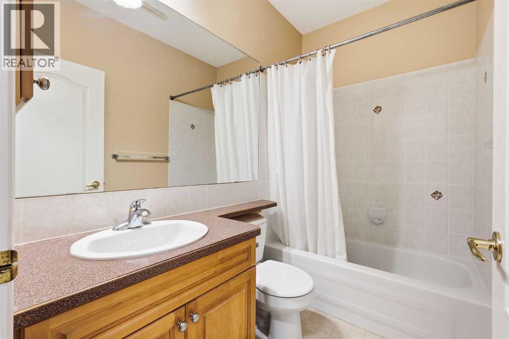 98 Mt Alberta Manor Se, Calgary, Alberta  T2Z 3J4 - Photo 39 - A2270128